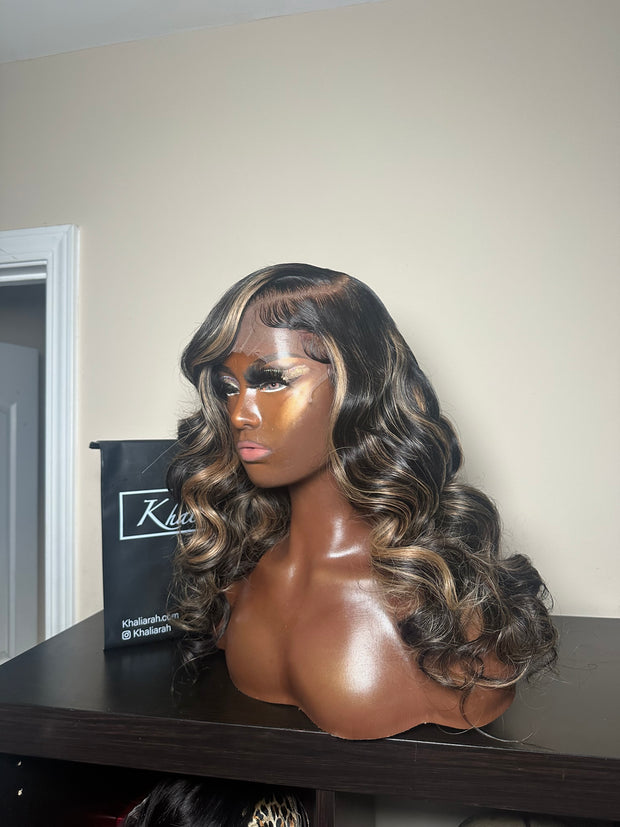 Highlight Wig with Hollywood wave