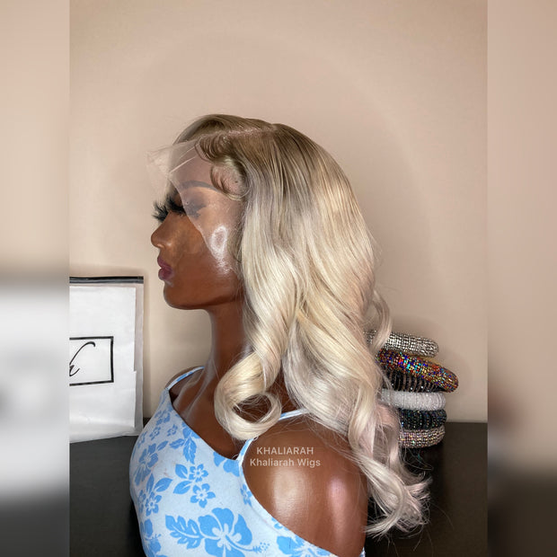 Blonde Wig withVolume Curls