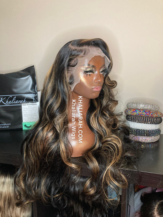 Highlight Unit with Volume Curls and Layers