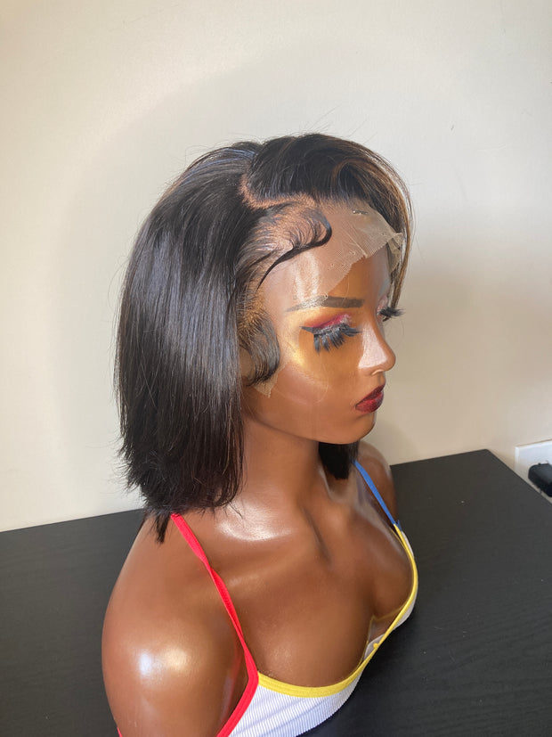 *PRE-ORDER* Layered Bob with Highlights